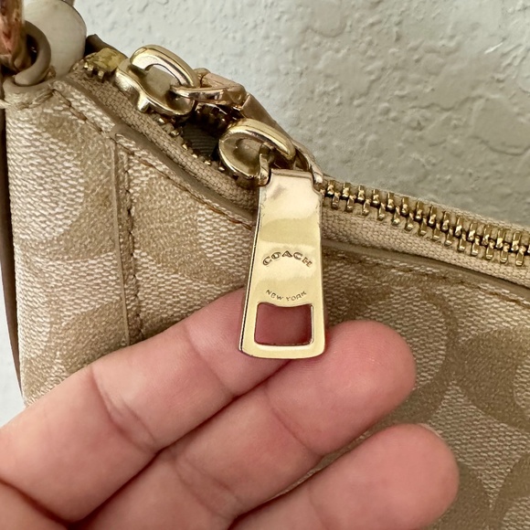 Coach Signature Logo Hobo Celeste Shoulder Bag Crossbody Purse Logo - Picture 5 of 14